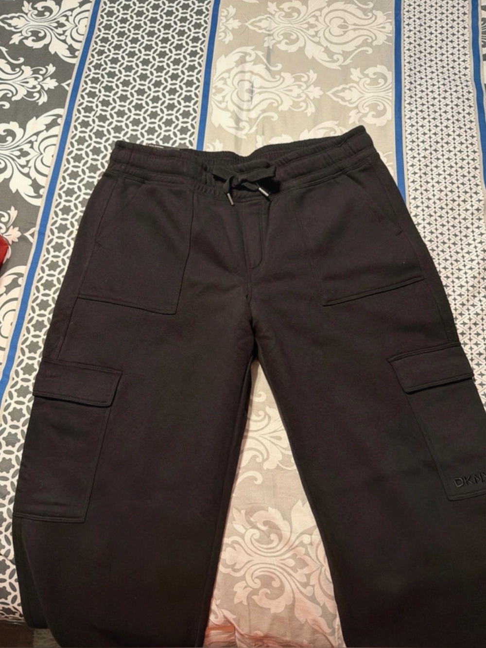 Women’s Cargo Straight Leg Pants in Black